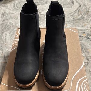 Portland Leather Goods - Pqtina “Classic Chelsea” Black Ankle Boots 6.5